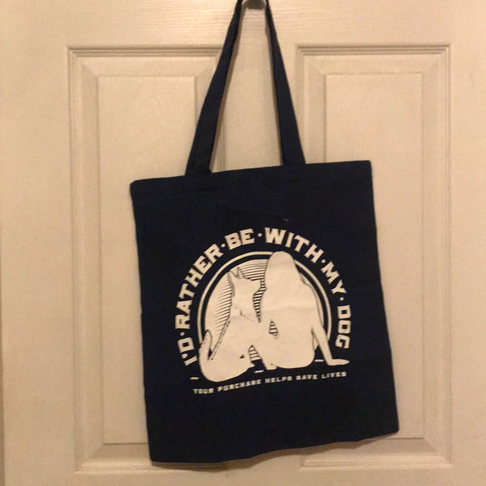 Light weight Sak bag - perfect for a Dog Mom